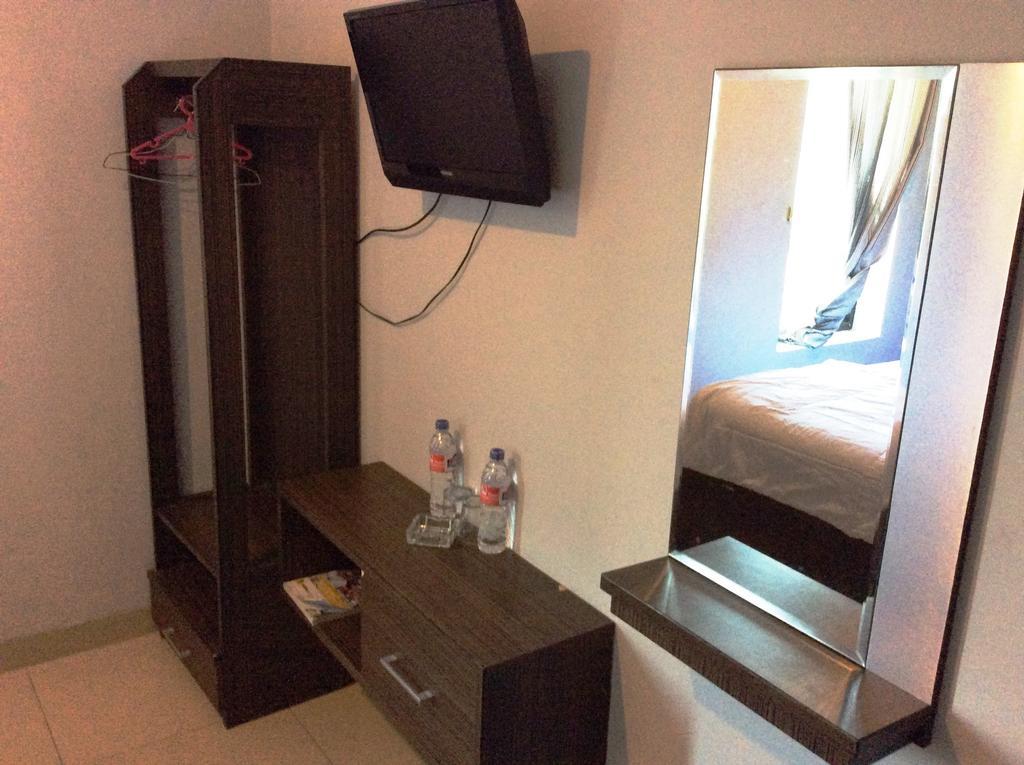 Hotel Diamond ماكاسار المظهر الخارجي الصورة