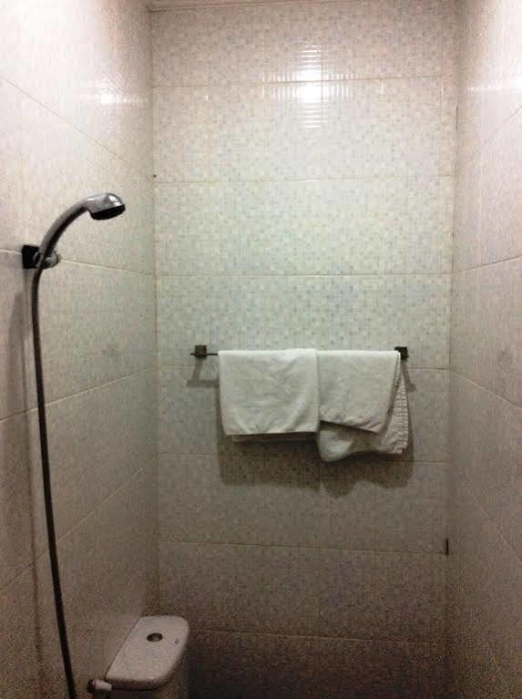 Hotel Diamond ماكاسار المظهر الخارجي الصورة